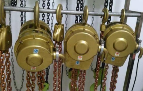 木材加工廠粉塵顆粒多,請用防爆葫蘆起吊重物